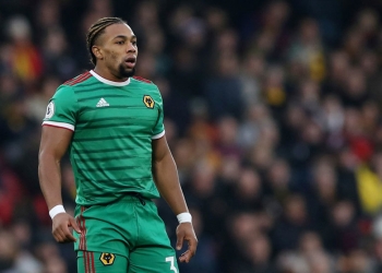 Adama Traoré y el misterio de su camiseta del Wolverhampton sin patrocinio