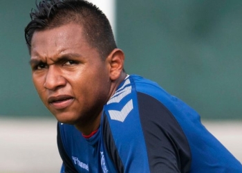 Castigaron a Alfredo Morelos en el Rangers