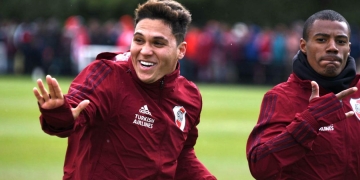 ¡Ajax sigue pendiente de Juan Fernando Quintero!