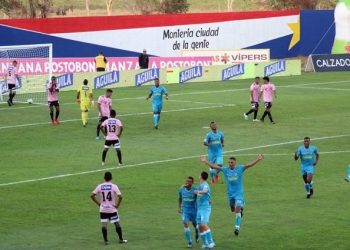 “Millonarios está en su fiesta de 15: de rosado y bailado”
