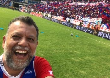 El Padre Linero se puso a opinar de fútbol y salió regañado