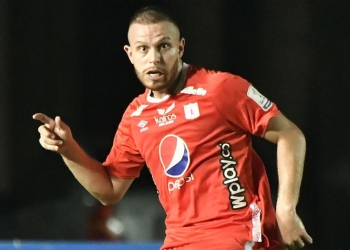 ¿Cuál sería la formación de América de Cali con equipo alterno en Manizales?