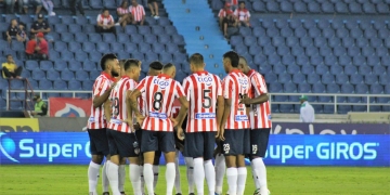 ¡Hinchas del Junior regañan al equipo por seguir trabajando!