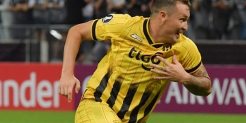 ¡Golazo del Queso Fernández para dar la gran sorpresa en la Copa Libertadores!