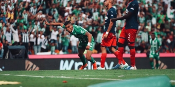 Daniel Muñoz, preseleccionado para debut en Eliminatorias al Mundial de Fútbol Qatar 2022