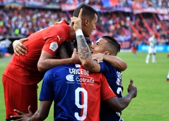 Los titulares del DIM y del Club Libertad