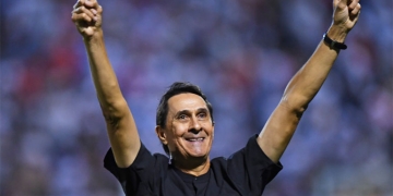 Hinchas de América de Cali y la tendencia sobre Alexandre Guimaraes