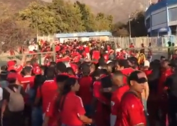 América llevó tantos hinchas a San Carlos de Apoquindo, ¡que cientos se quedaron afuera!