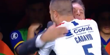 El abrazo más nostálgico para el hincha de Millonarios