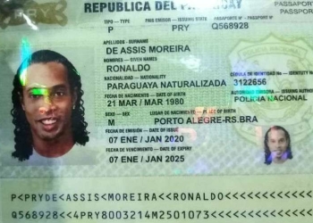 De no creer: ¡Detuvieron a Ronaldinho en Paraguay!