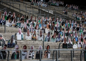 ¡Borussia Mönchengladbach llenará su estadio con hinchas de cartón!