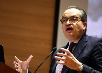 Procurador Fernando Carrillo: «Números que conocemos hoy de infectados por COVID-19 no son reales»