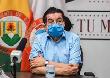 Ministro Fernando Ruiz devolvió las esperanzas al fútbol: hay posibilidad de jugarlo a puerta cerrada