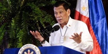 Orden de Rodrigo Duterte para controlar a los que violen la cuarentena en Filipinas: «Disparen a matar»
