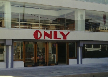 ¿Cómo pedir un domicilio por WhatsApp en Almacenes Only?