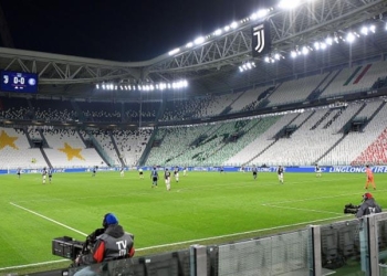 Hinchas en los estadios de Italia solo hasta marzo de 2021