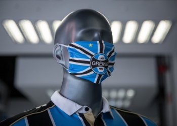 Gremio de Porto Alegre lanzó tapabocas personalizados