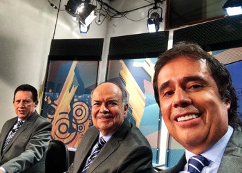 César Augusto Londoño le volvió a responder a Iván Mejía y negó ser un «sepulturero»