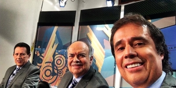 César Augusto Londoño le volvió a responder a Iván Mejía y negó ser un «sepulturero»