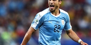 Martín Cáceres, uno de los jugadores de Fiorentina que se contagió de COVID-19