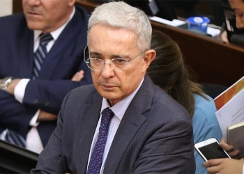 Álvaro Uribe explicó propuesta para bajar el precio del canal premium que transmite el Fútbol Profesional Colombiano