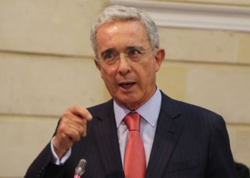 Explicación y pregunta de Álvaro Uribe en reunión con dirigentes del Fútbol Profesional Colombiano