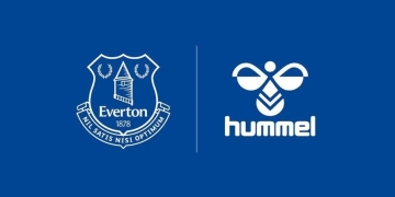 ¡Yerry Mina y el Everton se despiden de Umbro!