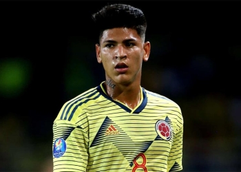 Fiorentina ya habría descartado la opción de fichar a Jorge Carrascal