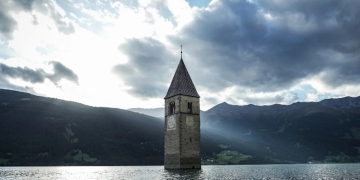 Curon, pueblo de la serie que se ve en Netflix, ¿existe?