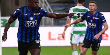 Duván Zapata y sus 8 veces marcando mínimo 2 goles en partidos de la Serie A