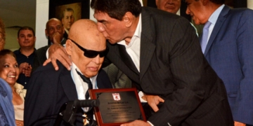 Hijo de Gabriel Ochoa Uribe lo confirma: «su salud evoluciona bien»