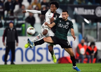 Juan Guillermo Cuadrado, inicialista en Milan vs. Juventus de Serie A 2019-20