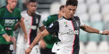 ¿Penaldo? Cristiano Ronaldo iguala un récord marcando de penalti en la Serie A