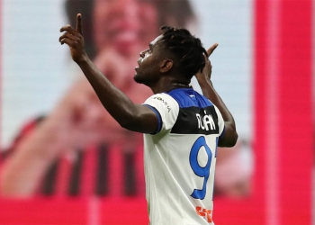 Duván Zapata llegó a 100 goles en ligas internacionales