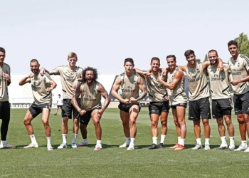 James Rodríguez y el equipo ganador del entrenamiento de Real Madrid