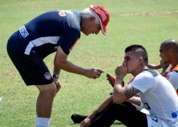 Julio Comesaña: “En este momento Junior no necesita a Michael Rangel”
