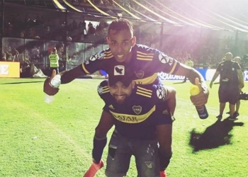 Sebastián Villa entrena en Boca. ¿Tiene o tuvo COVID-19?