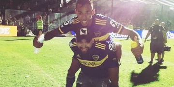 Sebastián Villa entrena en Boca. ¿Tiene o tuvo COVID-19?