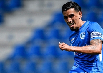 Daniel Muñoz debutó con KRC Genk en la Jupiler Pro League 2020-21