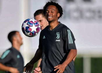 Juan Guillermo Cuadrado, titular en Juventus vs. Olympique de Lyon en Champions League 2019-20