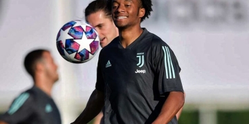 Juan Guillermo Cuadrado, titular en Juventus vs. Olympique de Lyon en Champions League 2019-20