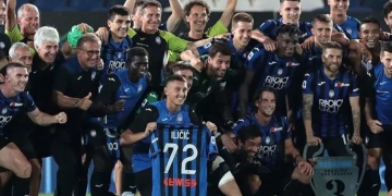 Atalanta, homenaje a Josip Ilicic y foto con su esposa