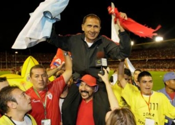 Diego Umaña, el DT de la Estrella 13 de América de Cali, confirmó que no volverá a dirigir