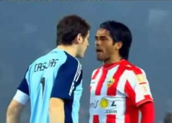 ¿Por qué discutieron Íker Casillas y Fabián Vargas durante un partido de LaLiga?