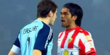 ¿Por qué discutieron Íker Casillas y Fabián Vargas durante un partido de LaLiga?