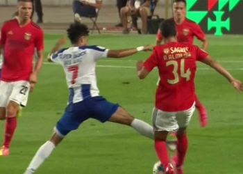 Luis Díaz protagonizó la expulsión más rápida del Porto en finales de Copa de Portugal