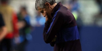 Josep Maria Bartomeu confirmó la salida de Quique Setién del Barcelona