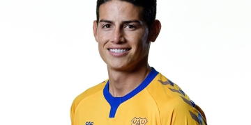 James Rodríguez ya posó con las tres equipaciones del Everton FC