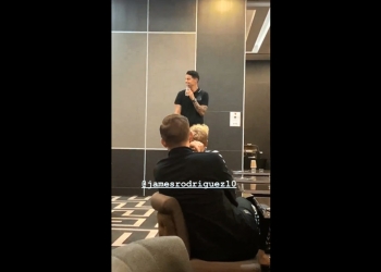 James Rodríguez cantó en la concentración del Everton FC