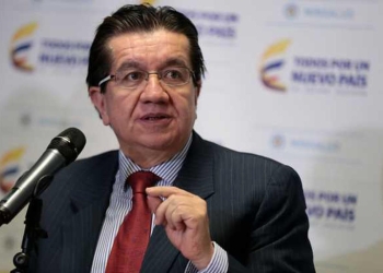 Las primeras dosis de la vacuna contra el coronavirus en Colombia serán para población de alto riesgo